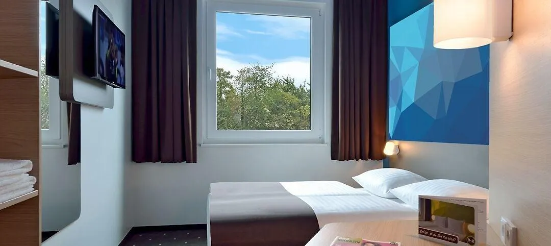 ***  B&B Hotel Stuttgart-Neckarhafen Γερμανία