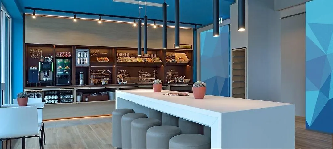 B&B Hotel Stuttgart-Neckarhafen  Stuttgart